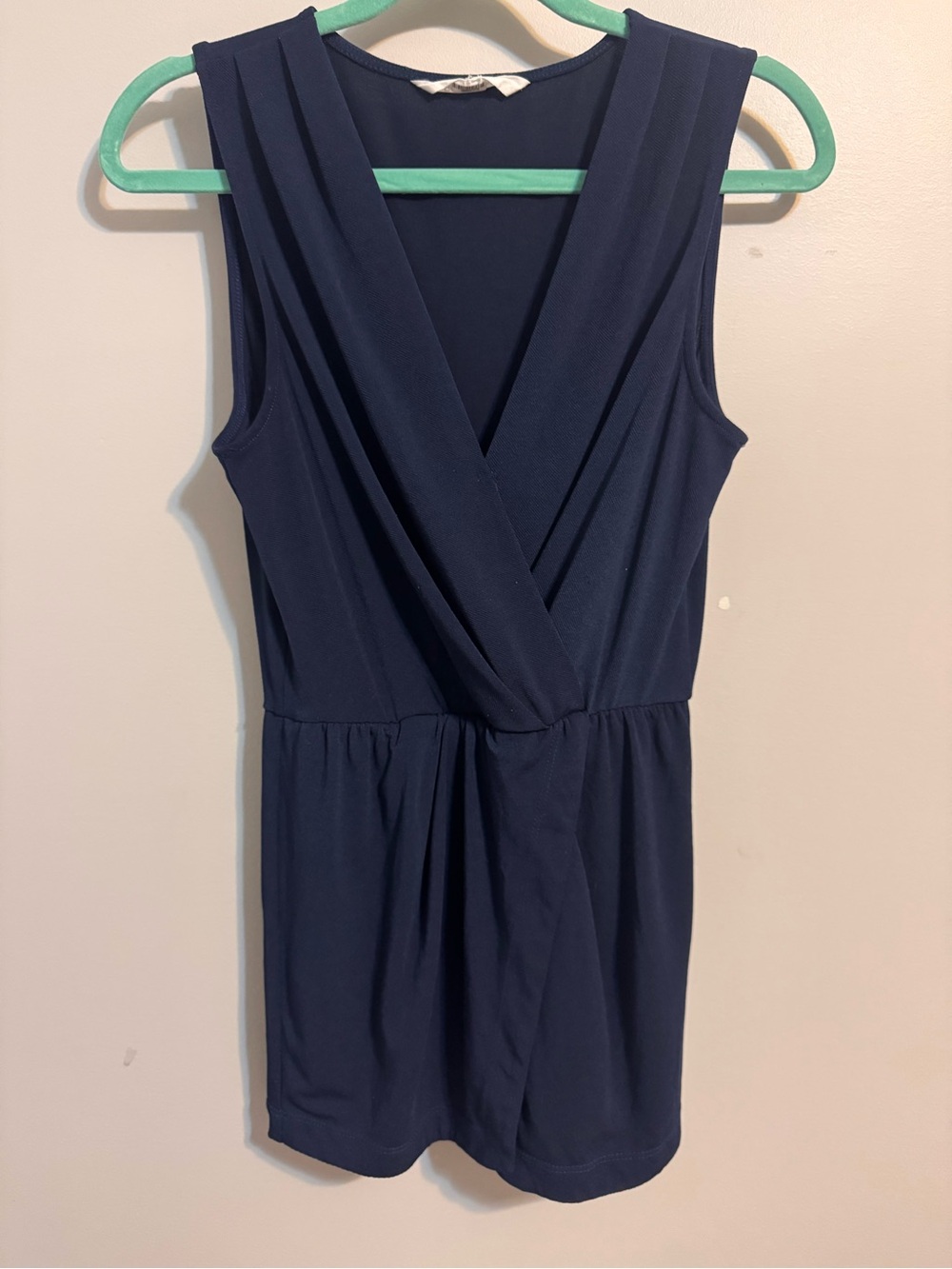 BCBGeneration Sleeveless V-Neck‎ Faux Wrap Romper Women's XS
